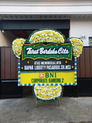 Papan Bunga Duka di Gunungbentang